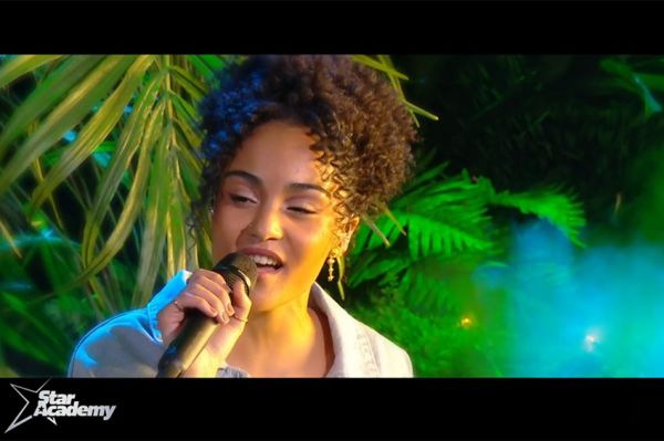 Replay "Star Academy" : Candice chante "Girl on Fire" d'Alicia Keys - Vidéo