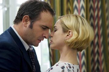 &quot;Un balcon sur la mer&quot; avec Jean Dujardin et Marie-Josée Croze sur France 5 vendredi 20 juin 2025 (vidéo)