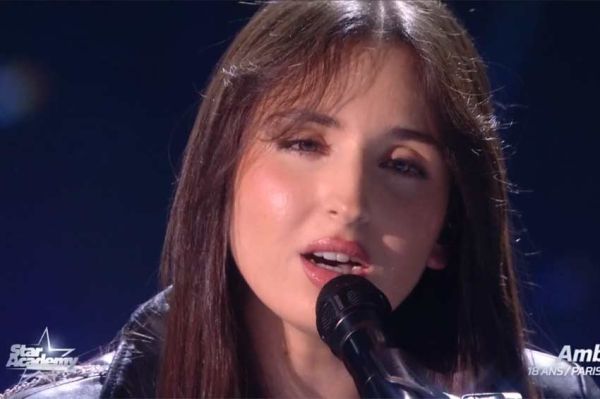 Replay &quot;Star Academy&quot; : Ambre chante « Entrer dans la lumière » de Patricia Kaas (vidéo)