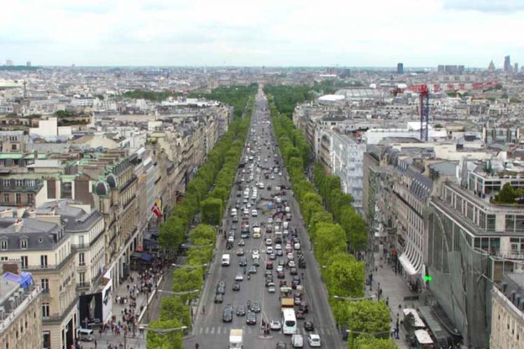 “Reportages découverte” : « Tous les secrets des Champs-Élysées », samedi 29 octobre sur TF1
