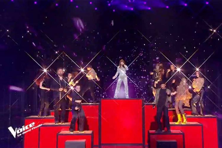 Replay “The Voice” : Les 10 finalistes & Juliette Armanet chantent « Le dernier jour du disco » (vidéo)