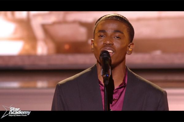 Replay "Star Academy" : Franck chante "Pour ne pas vivre seul" de Dalida (vidéo)