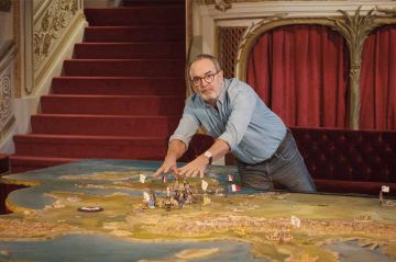 &quot;La guerre des trônes&quot; : Le clan Bonaparte raconté par Bruno Solo jeudi 19 décembre 2024 sur France 5 (vidéo)