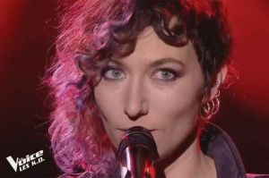 Replay “The Voice” : Camille Hardouin chante « I Put A Spell On You » de Jay Hawkins (vidéo)