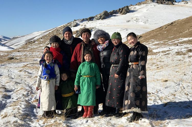 “Rendez-vous en terre inconnue” avec Nawell Madani en Mongolie, mardi 26 mai sur France 2