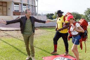 “Pékin Express” : Sabine &amp; Loïc éliminés, la 1ère étape remportée par Kaoutar &amp; Nour