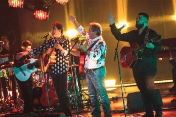 &quot;Basique, le concert&quot; de Chico and the Gypsies sur France 2 vendredi 23 février 2024