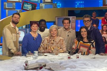 "Les enfants de la télé" dimanche 21 janvier 2024 : les invités de Laurence Boccolini sur France 2