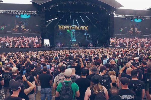 « Hellfest et Burning Man : l’incroyable succès des festivals les plus fous du monde » sur TMC vendredi 28 juin 2024