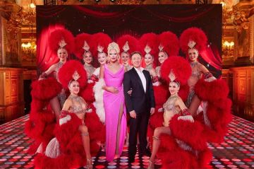 "La grande soirée des cabarets" sur France 2 samedi 24 juin 2023 avec Nicky Doll et Stéphane Bern - Vidéo