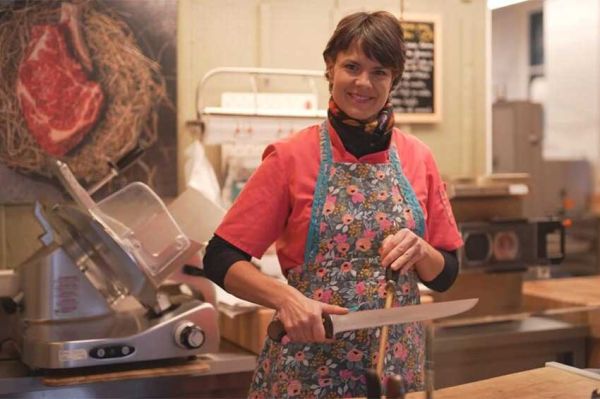 "Reportages découverte - Ma bouchère bien aimée" dimanche 2 novembre 2025 sur TF1