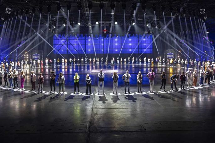 Premier numéro de &quot;99 à battre&quot; jeudi 7 août 2025 sur M6 avec Juju Fitcats et Eric Antoine (vidéo)