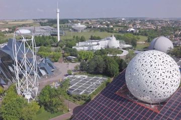 "Futuroscope, au coeur du parc des attractions du futur" sur NOVO 19 mercredi 18 février 2026