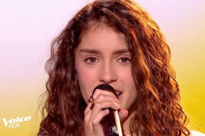 Replay "The Voice Kids" : Lola chante "Aimer" de Roméo et Juliette (vidéo)