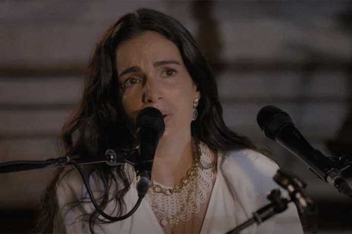 Yael Naim à l&#039;église Saint-Eustache à revoir sur Culturebox lundi 4 septembre 2023 - Vidéo