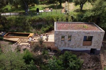 "Piscines de rêve - Deux piscines naturelles en Corse" lundi 6 octobre 2025 sur RMC Story (vidéo)