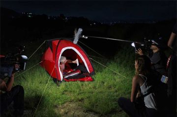 "Pékin Express" : Réveil en fanfare pour les binômes sur la première étape ! (vidéo)