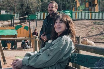 Le film "Nous, les Leroy"avec Charlotte Gainsbourg et José Garcia sera diffusé sur TF1 le 22 mars 2026 (vidéo)