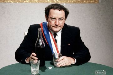 « Coluche, la véritable histoire d&#039;un mec » sur C8 vendredi 22 novembre 2024