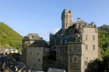 &quot;Une maison, une légende&quot; : Le président Giscard et le château d&#039;Estaing, dimanche 8 septembre 2024 sur France 5