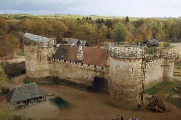 &quot;L&#039;âge d&#039;or des châteaux forts&quot; : une plongée dans ces forteresses qui ont bâti l&#039;histoire sur RMC Découverte (vidéo)