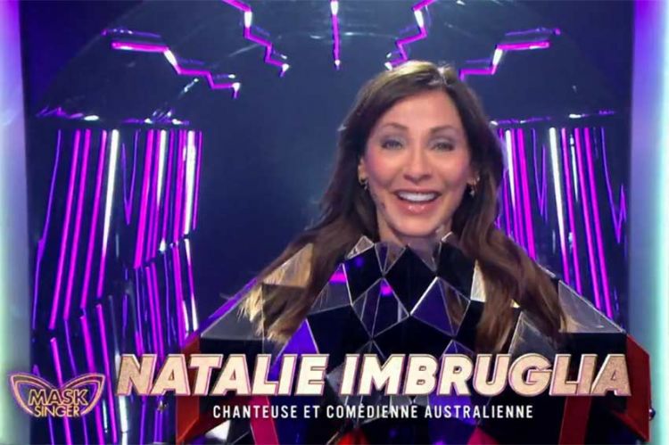 Mask Singer - Joker (star internationale) était... Natalie Imbruglia ! Regardez son démasquage (vidéo)