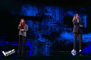 Replay “The Voice” : Paloma Pradal &amp; Louise chantent « Trop beau » de Lomepal (vidéo)