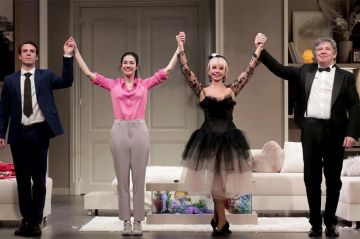 Théâtre : "Drôle de genre" avec Victoria Abril sur France 2 mardi 27 juin 2023 - Vidéo