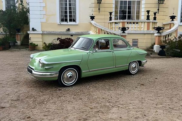 &quot;Vintage Mecanic&quot; : Restauration d&#039;une  Panhard Pl17 sur RMC Découverte lundi 21 avril 2025 (vidéo)
