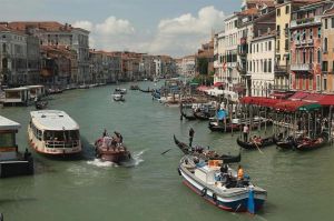 “Drôles de villes pour une rencontre” : « Venise, une ville posee sur l&#039;eau », mercredi 18 août sur France 5 (vidéo)