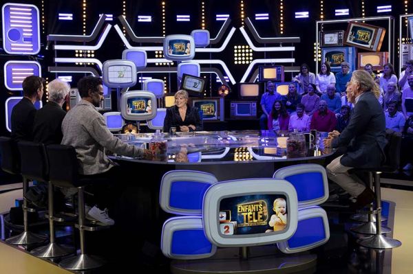 Les 50 ans de France 2 fêtés dans "Les enfants de la télé" samedi 10 mai 2025, les invités de Laurence Boccolini (vidéo)