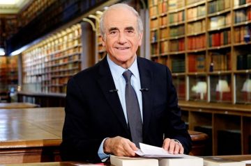 Hommage à Jean-Pierre Elkabbach sur Public Sénat