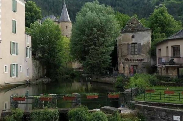 “Les 100 lieux qu&#039;il faut voir” : « Sur le chemin de Stevenson dans les Cévennes » dimanche 7 août sur France 5 (vidéo)