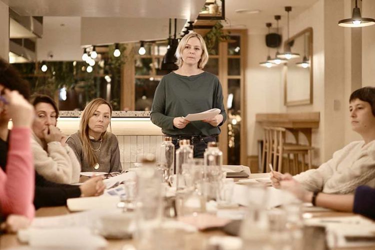 "Les femmes riches ne courent pas les rues" : un panorama des écarts financiers genrés diffusé sur ARTE mardi 4 mars 2025