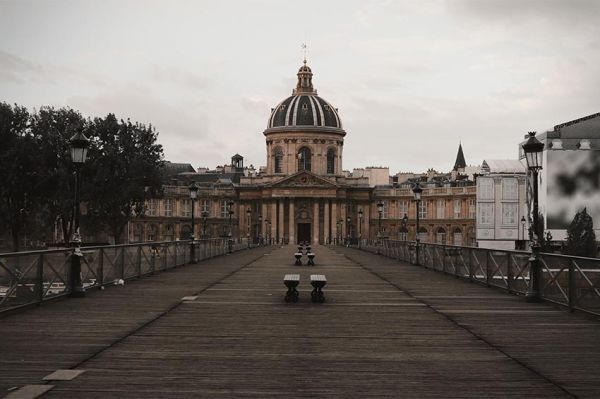 C8 déprogramme son document « Confinement général : le quotidien des français face à la pandémie du siècle »