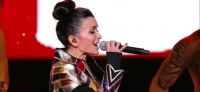 Replay NRJ Music Awards : Jenifer « Au soleil », « Ma Révolution » &amp; « Mourir dans tes yeux » (vidéo)