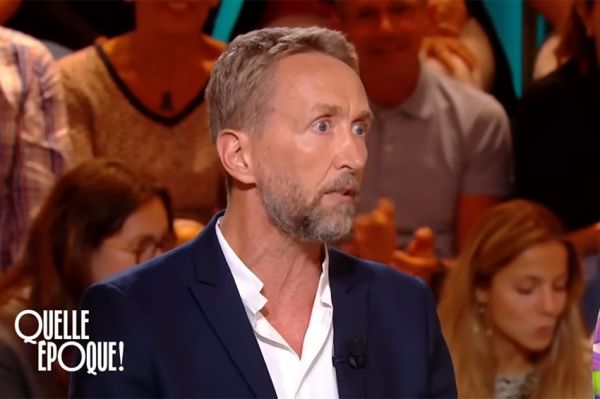 "Le Phil'Pol" de Philippe Caverivière du 23 septembre 2023 dans "Quelle époque !" sur France 2 - Vidéo