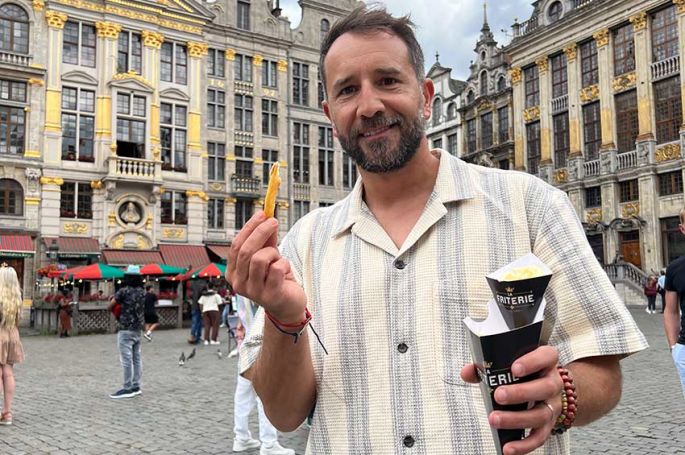 &quot;Echappées belles&quot; à Bruxelles, le temps d&#039;un week-end, avec Ismaël Khelifa samedi 26 avril 2025 sur France 5