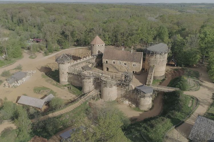 "Guédelon : comment construire un château fort" sur RMC Découverte lundi 9 octobre 2023