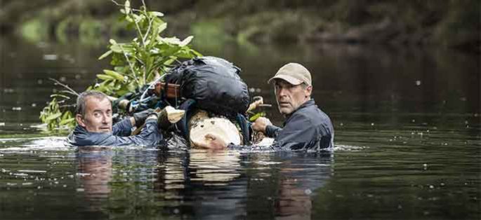 “À l'état sauvage” : Christophe Dechavanne dans les pas de Mike Horn ce soir sur M6