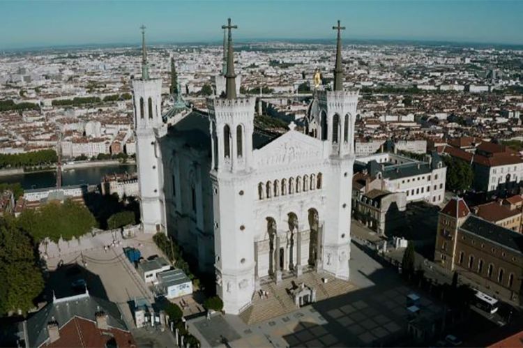 “Dans les secrets des monuments de France” : Lyon & Lille, mercredi 16 décembre sur RMC Découverte