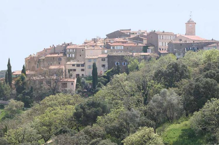 “Crime à Ramatuelle” en tournage pour France 3 avec Florence Pernel, Lola Dewaere...