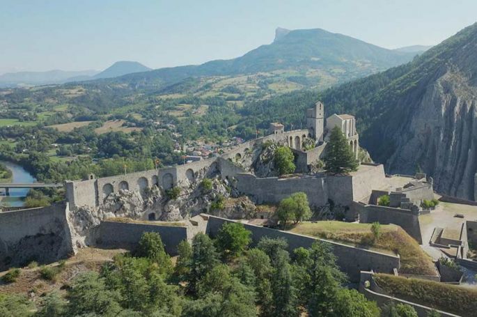 &quot;Forteresses et châteaux imprenables : construction XXL&quot; sur RMC Découverte lundi 23 juin 2025 (vidéo)