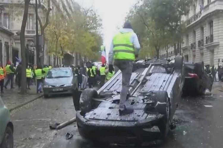 Édition spéciale Gilets Jaunes ce soir sur France 2 avec Léa Salamé et Thomas Sotto