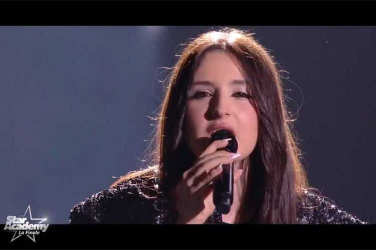 Replay "Star Academy" : Ambre chante "Ma gueule" de Johnny Hallyday (vidéo)