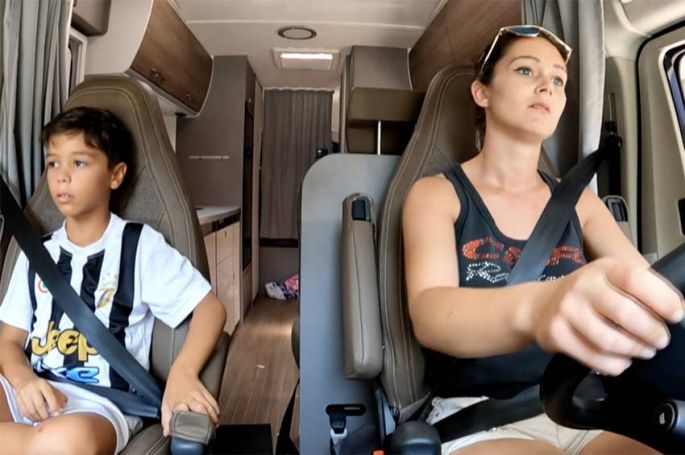 &quot;Vive le camping&quot; : Road trip en Espagne, jeudi 23 mars 2023 sur 6ter (vidéo)