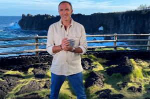 “50’ Inside” s&#039;installe sur l’île de la Réunion du 10 juillet au 21 août sur TF1 avec Nikos Aliagas