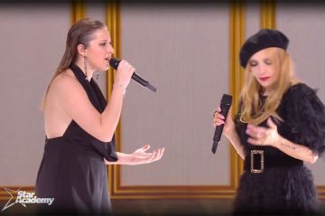 Replay &quot;Star Academy&quot; : Héléna et Jeanne Mas chantent &quot;En rouge et noir&quot; - Vidéo