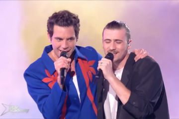 Replay "Star Academy" : Lénie, Pierre &amp; Axel chantent un medley avec Mika - Vidéo