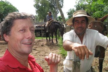 "J'irai dormir chez vous" en Uruguay avec Antoine de Maximy vendredi 23 février 2024 sur RMC Découverte